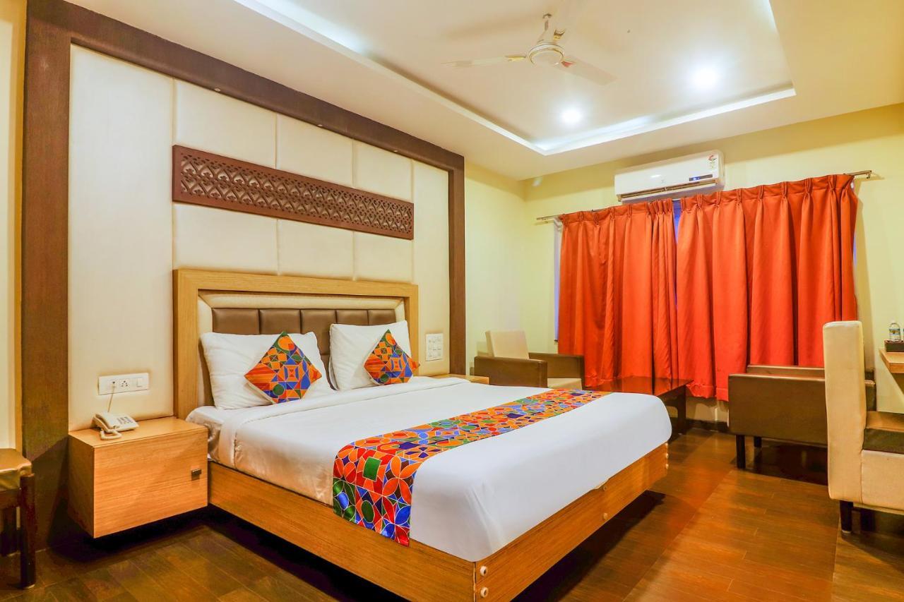 Fabhotel Keerthi'S Anupama - Nr Indira Gandhi Stadium Vijayawāda エクステリア 写真