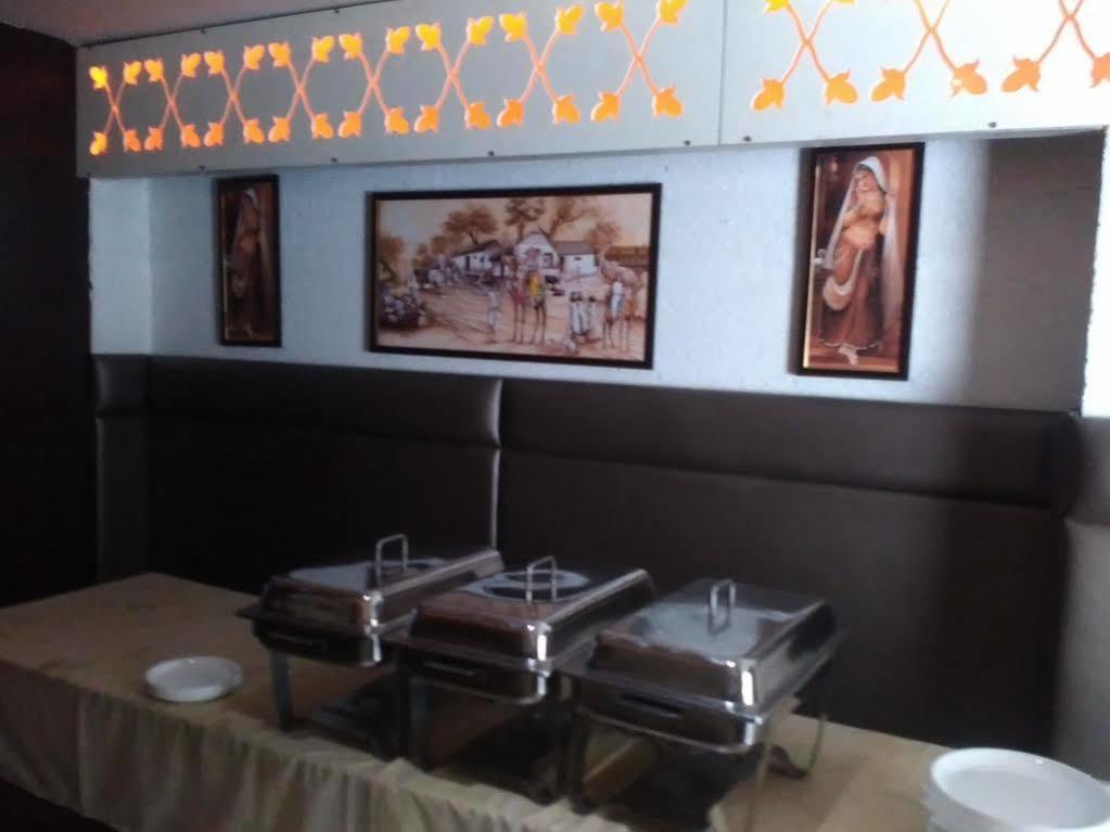 Fabhotel Keerthi'S Anupama - Nr Indira Gandhi Stadium Vijayawāda エクステリア 写真