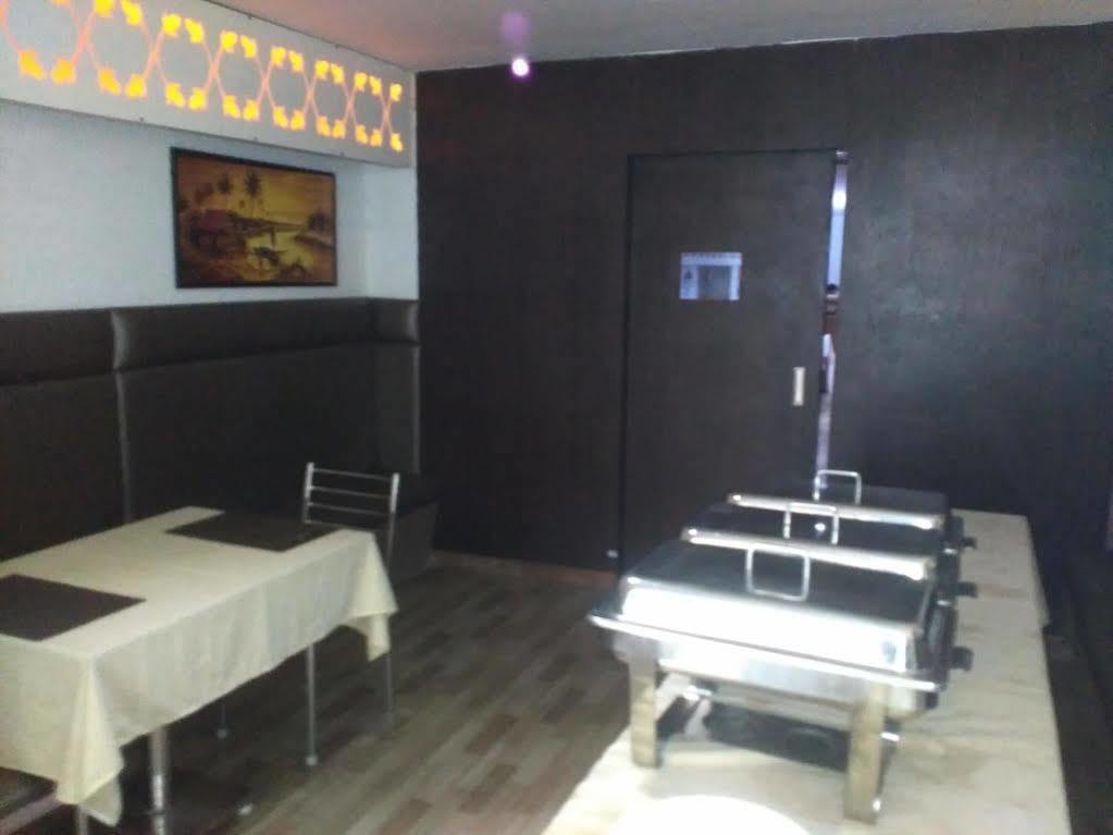 Fabhotel Keerthi'S Anupama - Nr Indira Gandhi Stadium Vijayawāda エクステリア 写真