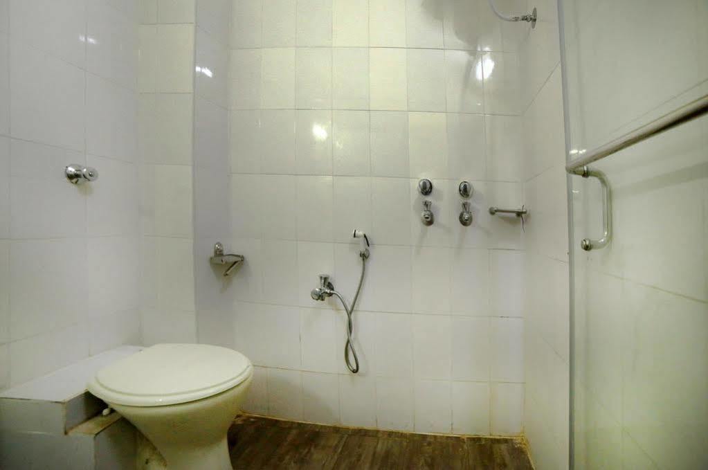 Fabhotel Keerthi'S Anupama - Nr Indira Gandhi Stadium Vijayawāda エクステリア 写真